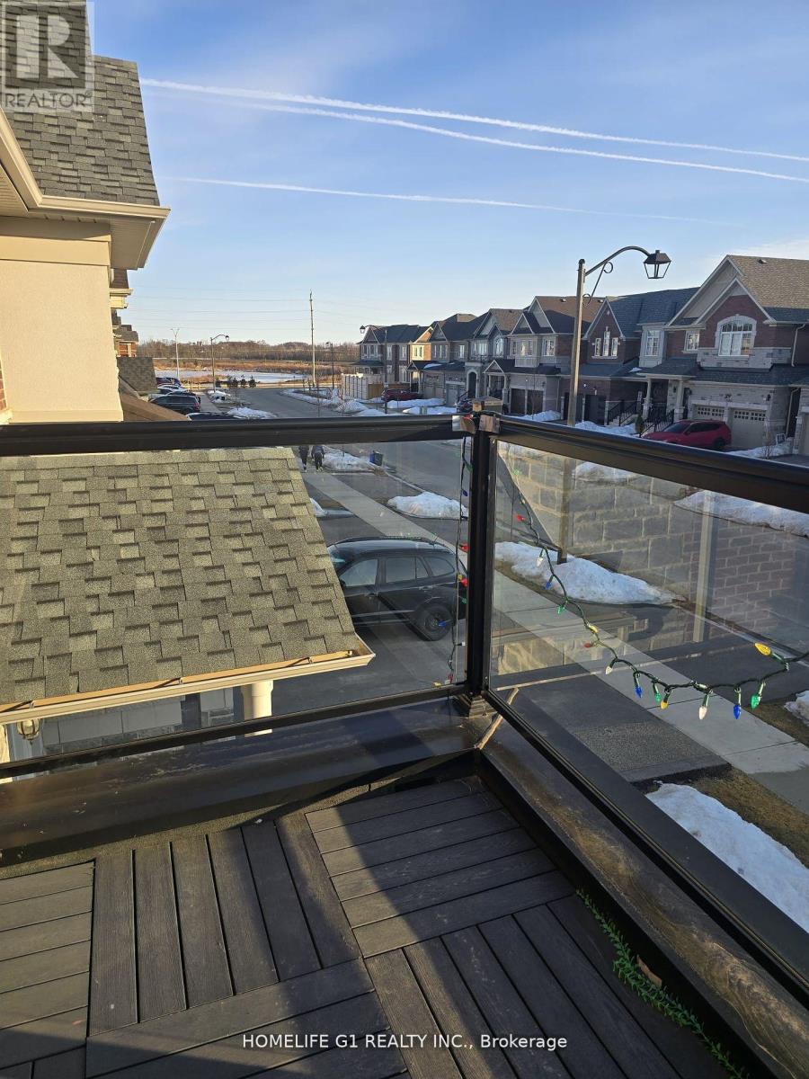 32 Branigan Crescent, Halton Hills (Georgetown), Ontario  L7G 0N1 - Photo 7 - W12993390