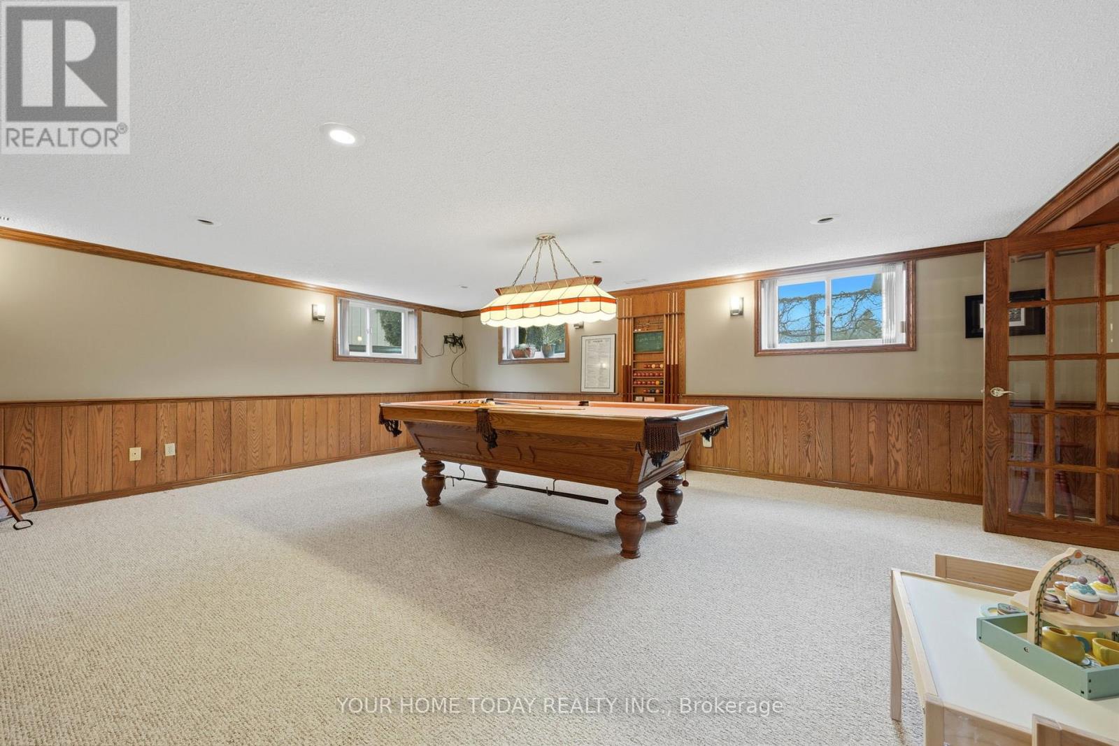 31 Chelvin Drive, Halton Hills (Georgetown), Ontario  L7G 4P8 - Photo 31 - W12996236