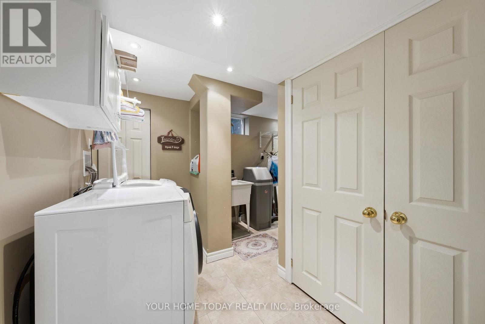 31 Chelvin Drive, Halton Hills (Georgetown), Ontario  L7G 4P8 - Photo 33 - W12996236