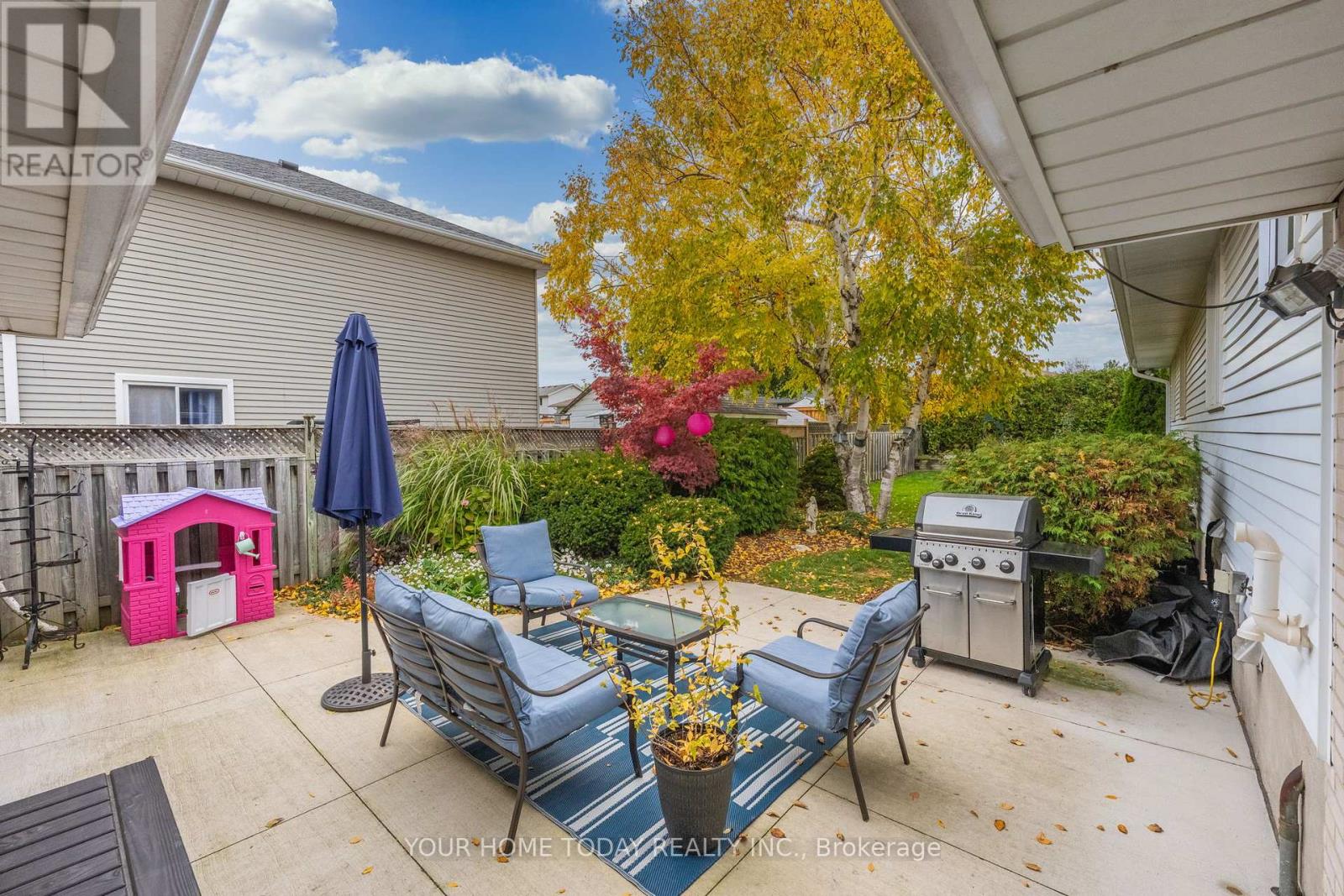 31 Chelvin Drive, Halton Hills (Georgetown), Ontario  L7G 4P8 - Photo 35 - W12996236