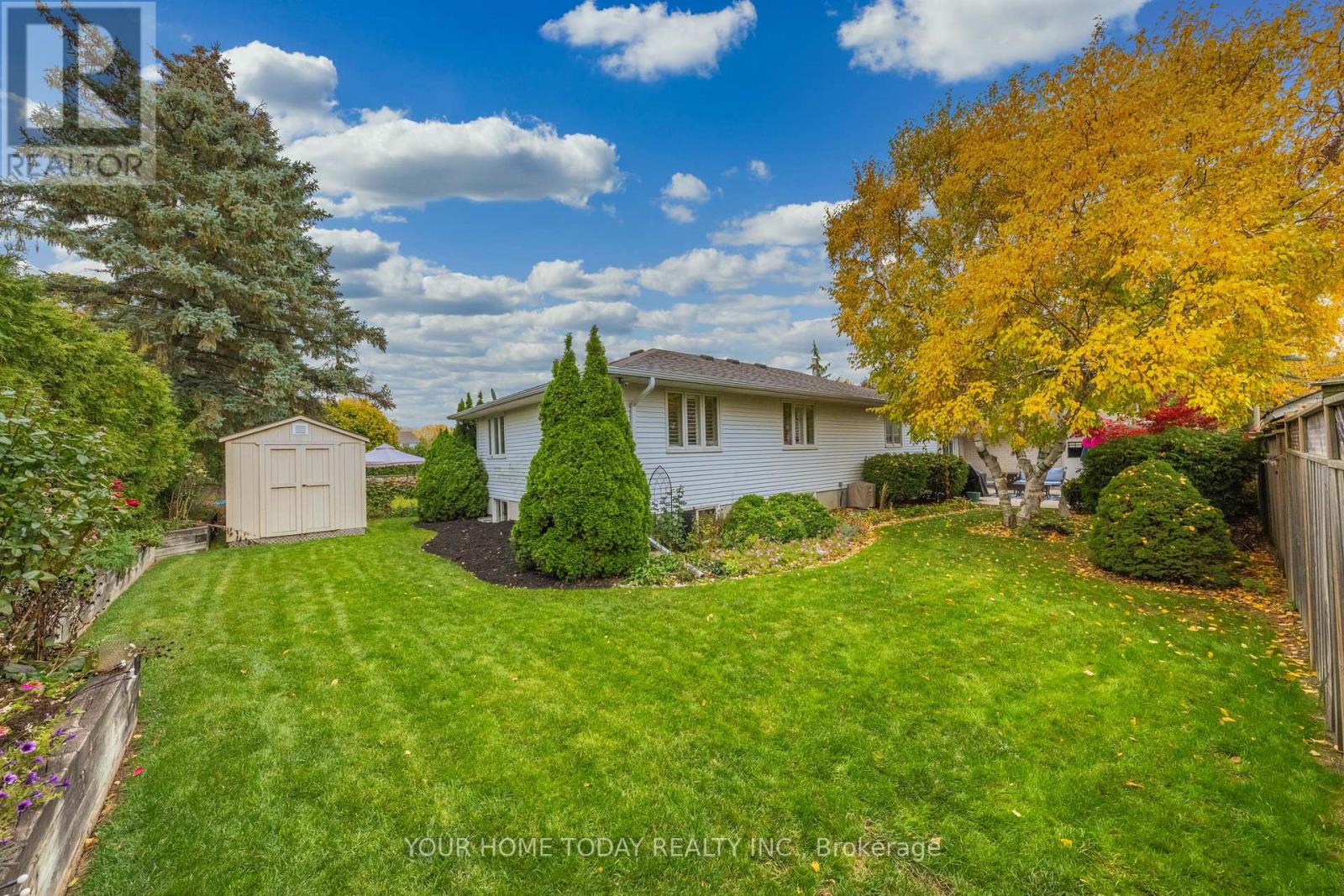 31 Chelvin Drive, Halton Hills (Georgetown), Ontario  L7G 4P8 - Photo 37 - W12996236