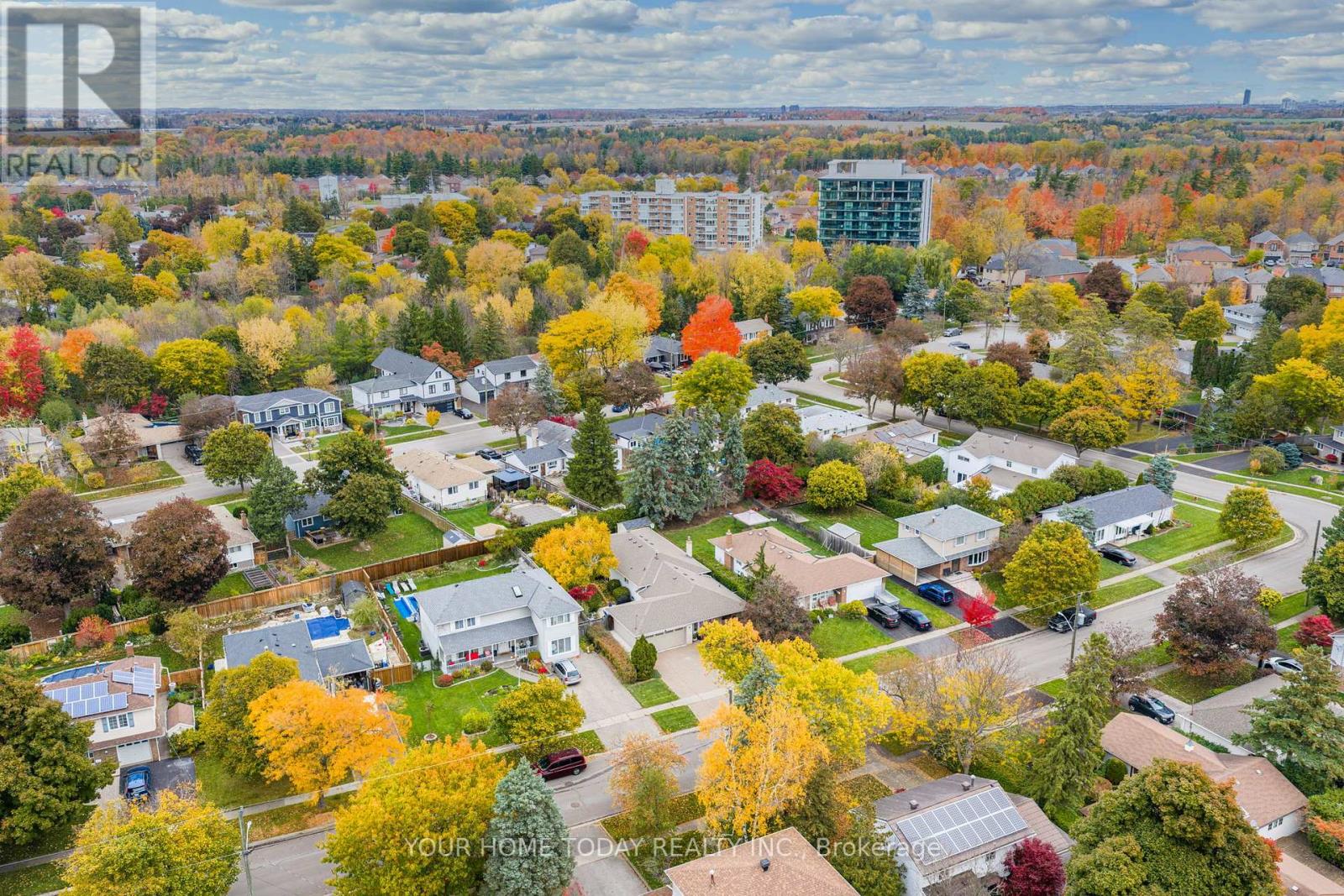 31 Chelvin Drive, Halton Hills (Georgetown), Ontario  L7G 4P8 - Photo 48 - W12996236