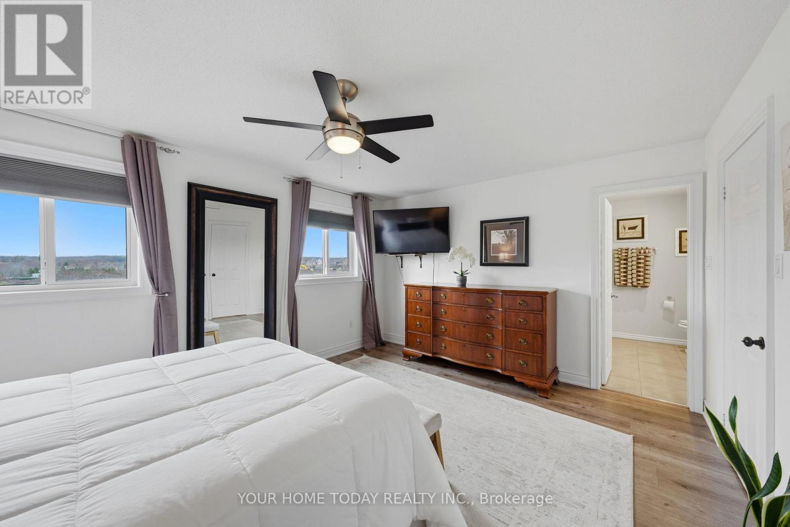 83 Atwood Avenue, Halton Hills (Georgetown), Ontario  L7G 6C5 - Photo 21 - W12996350