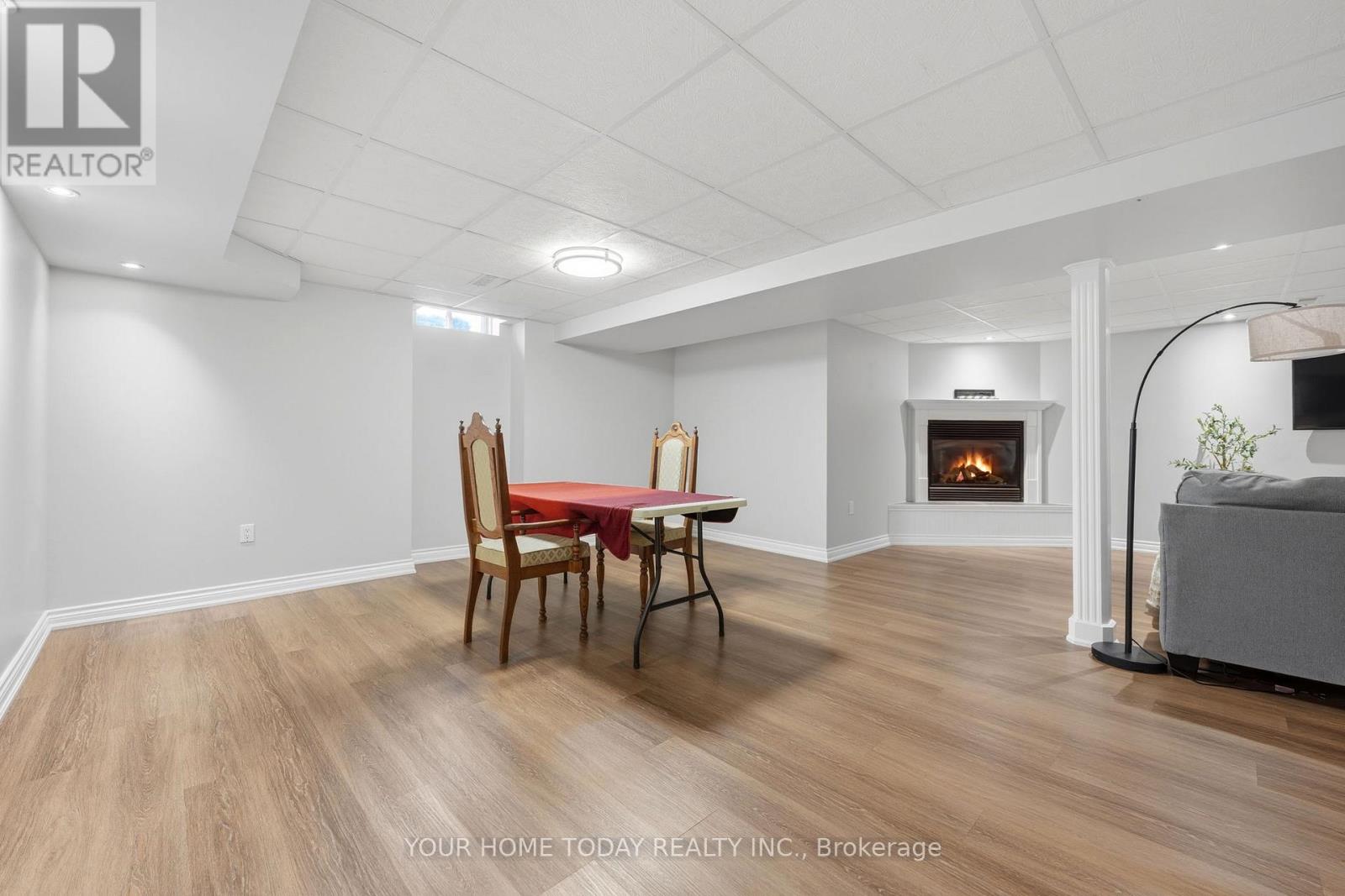 83 Atwood Avenue, Halton Hills (Georgetown), Ontario  L7G 6C5 - Photo 36 - W12996350