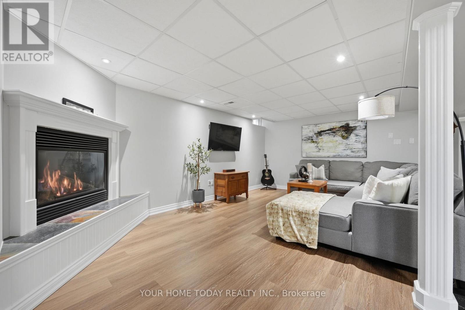 83 Atwood Avenue, Halton Hills (Georgetown), Ontario  L7G 6C5 - Photo 37 - W12996350