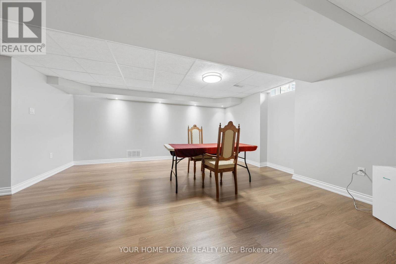 83 Atwood Avenue, Halton Hills (Georgetown), Ontario  L7G 6C5 - Photo 41 - W12996350