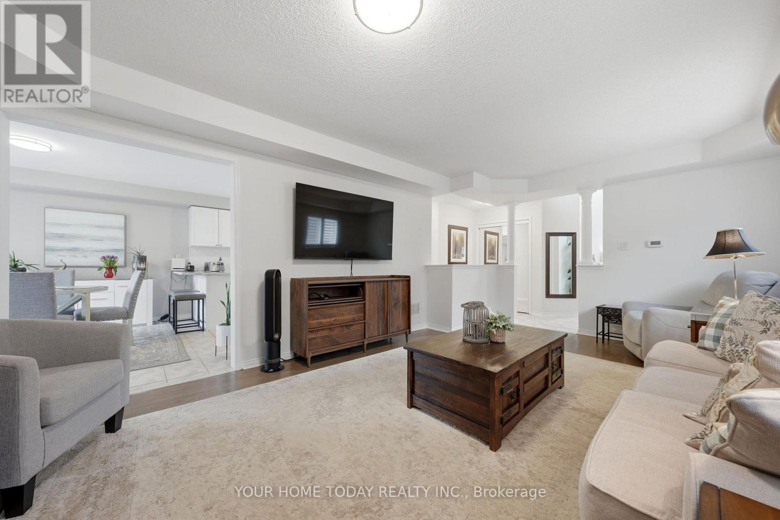 83 Atwood Avenue, Halton Hills (Georgetown), Ontario  L7G 6C5 - Photo 7 - W12996350