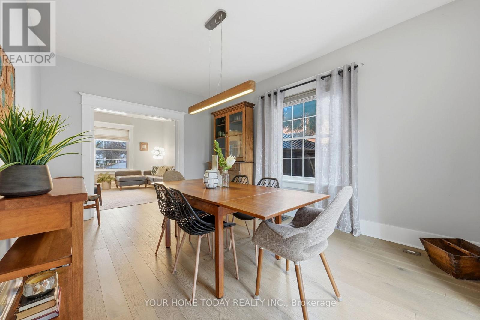 17 Park Avenue, Halton Hills (Ac Acton), Ontario  L7J 1Y3 - Photo 14 - W12997112