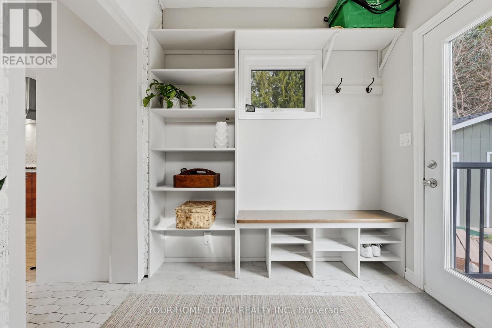 17 Park Avenue, Halton Hills (Ac Acton), Ontario  L7J 1Y3 - Photo 15 - W12997112