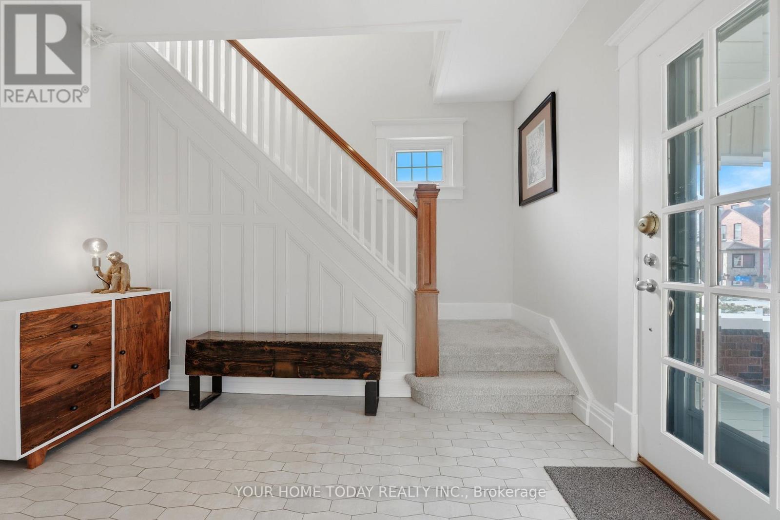 17 Park Avenue, Halton Hills (Ac Acton), Ontario  L7J 1Y3 - Photo 18 - W12997112