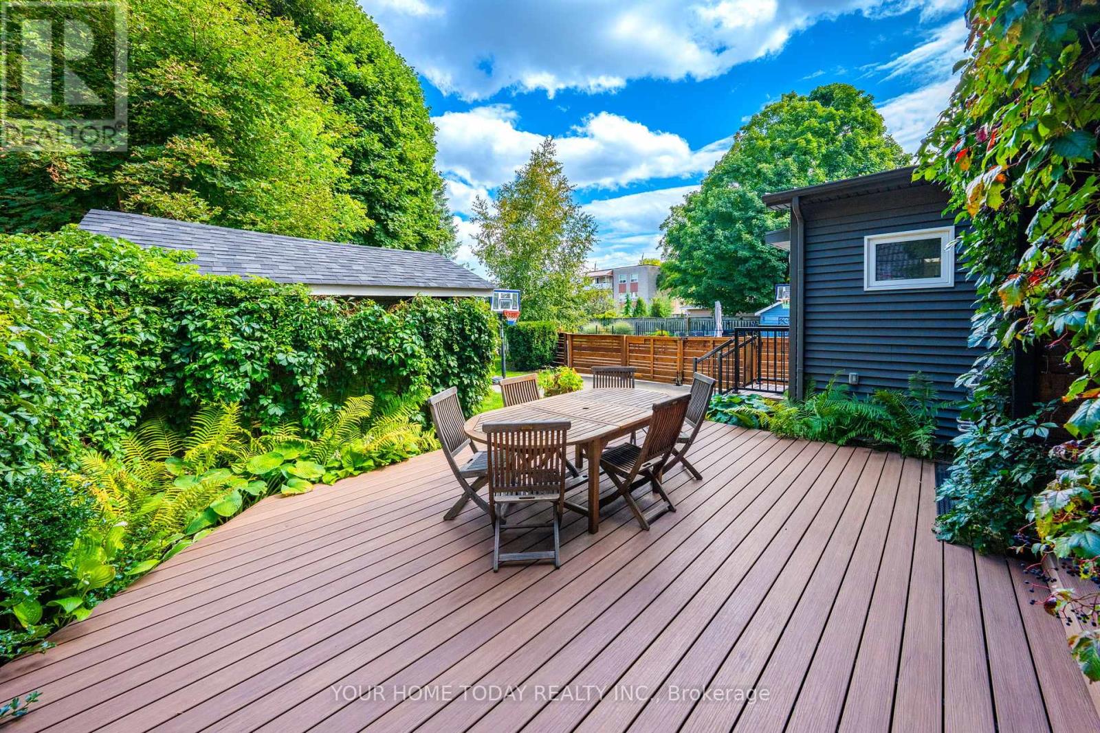 17 Park Avenue, Halton Hills (Ac Acton), Ontario  L7J 1Y3 - Photo 33 - W12997112