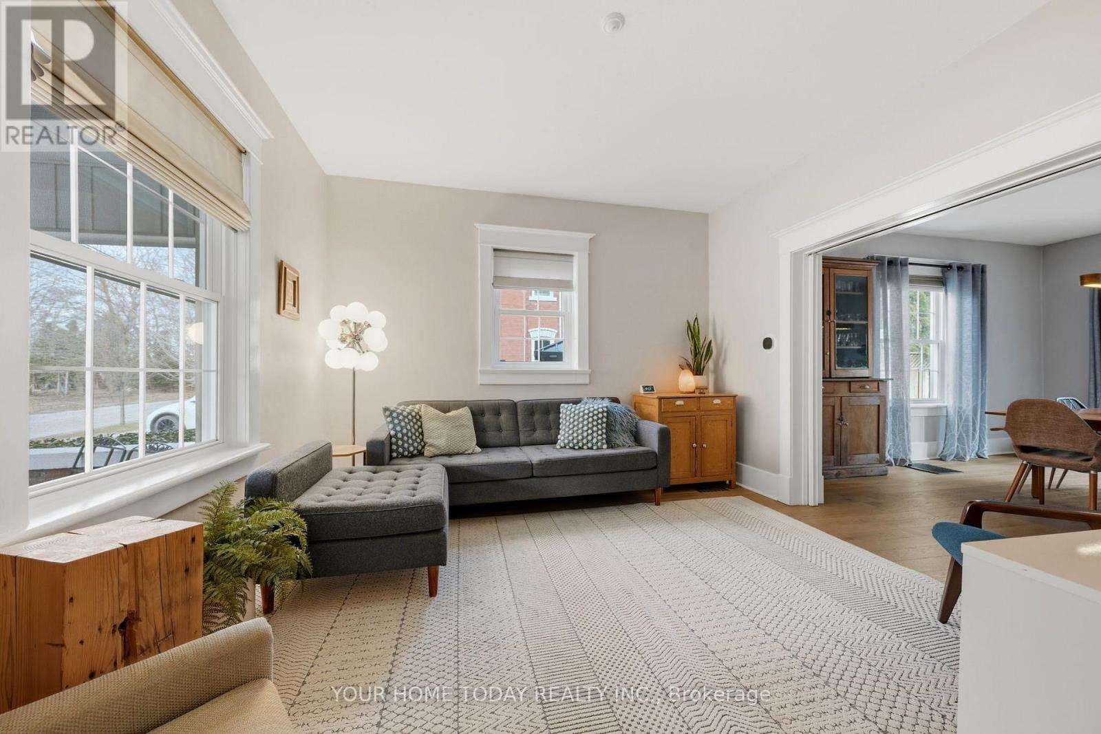 17 Park Avenue, Halton Hills (Ac Acton), Ontario  L7J 1Y3 - Photo 8 - W12997112