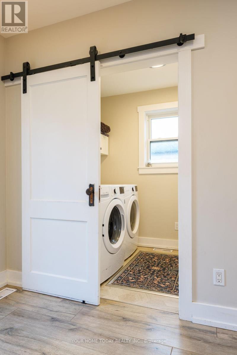 29 Normandy Boulevard, Halton Hills (Georgetown), Ontario  L7G 1V9 - Photo 10 - W12997620