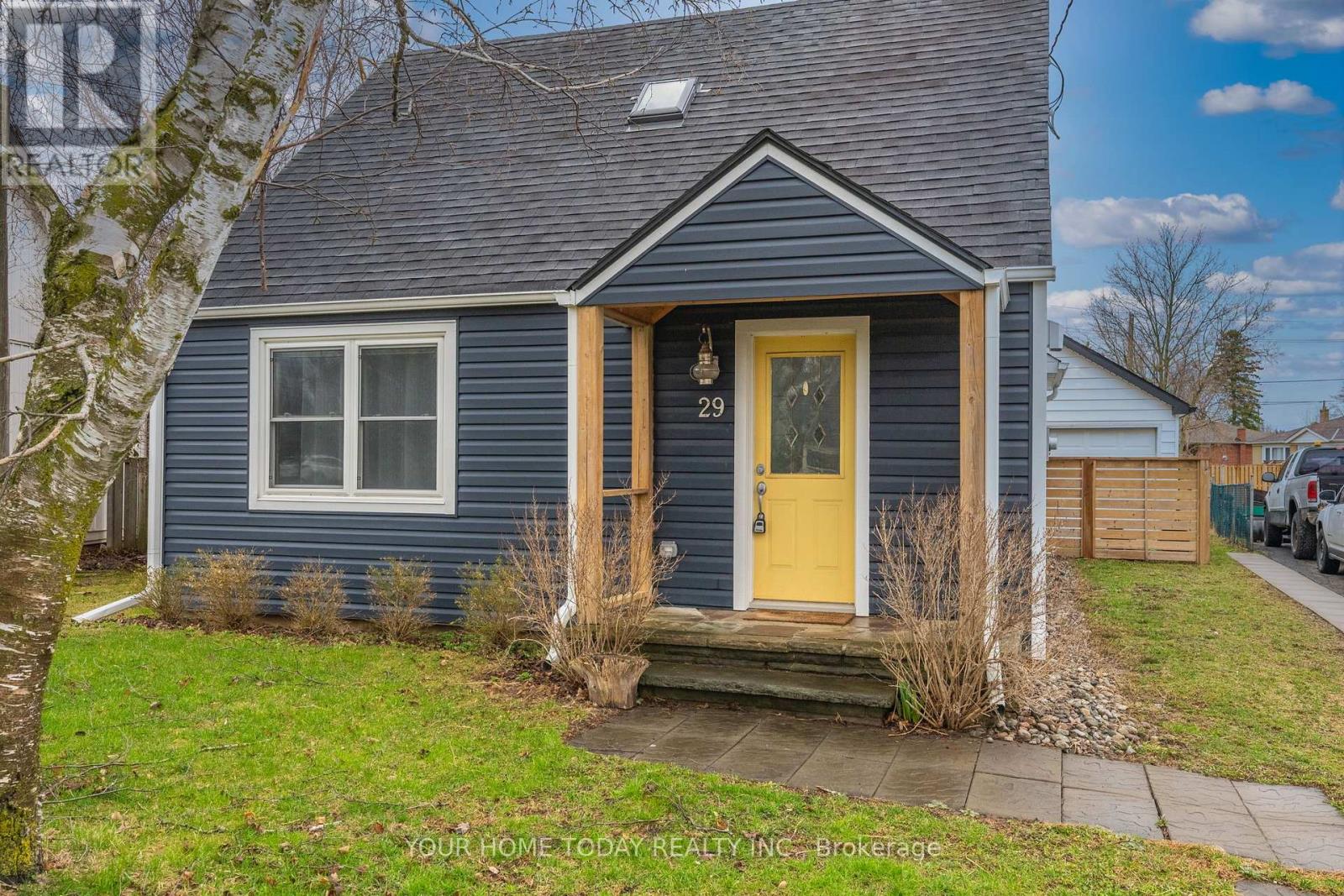 29 Normandy Boulevard, Halton Hills (Georgetown), Ontario  L7G 1V9 - Photo 22 - W12997620