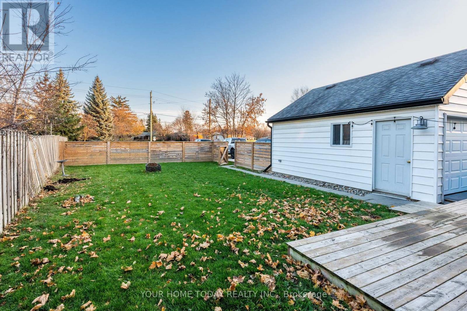 29 Normandy Boulevard, Halton Hills (Georgetown), Ontario  L7G 1V9 - Photo 25 - W12997620