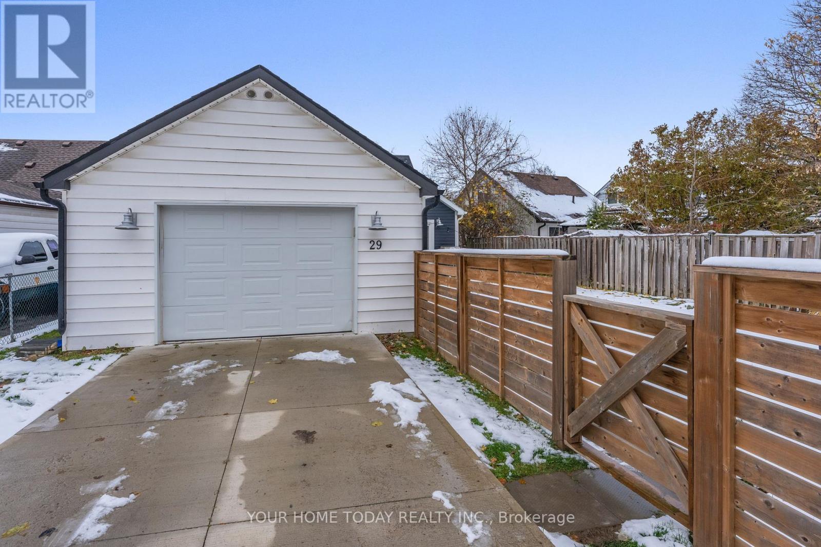 29 Normandy Boulevard, Halton Hills (Georgetown), Ontario  L7G 1V9 - Photo 27 - W12997620