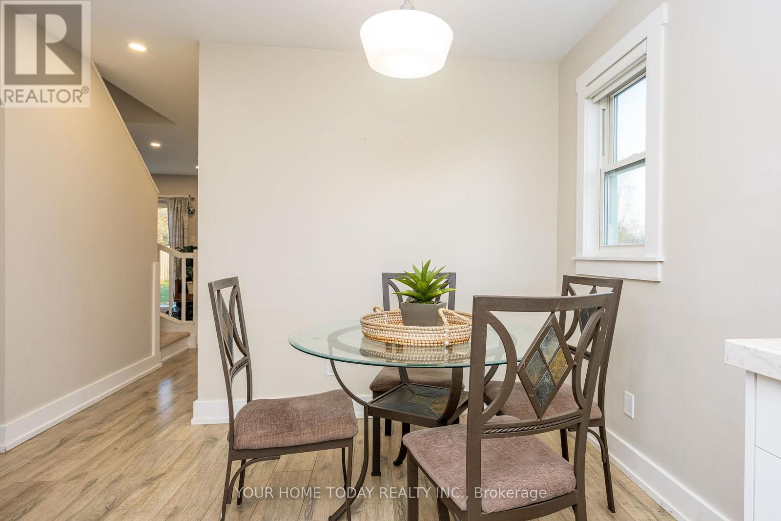 29 Normandy Boulevard, Halton Hills (Georgetown), Ontario  L7G 1V9 - Photo 6 - W12997620