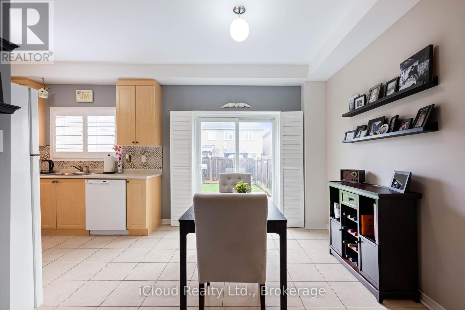 100 Goldham Way, Halton Hills (Georgetown), Ontario  L7G 0C8 - Photo 10 - W13000150