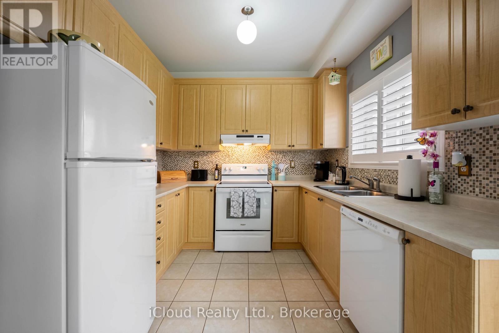 100 Goldham Way, Halton Hills (Georgetown), Ontario  L7G 0C8 - Photo 12 - W13000150