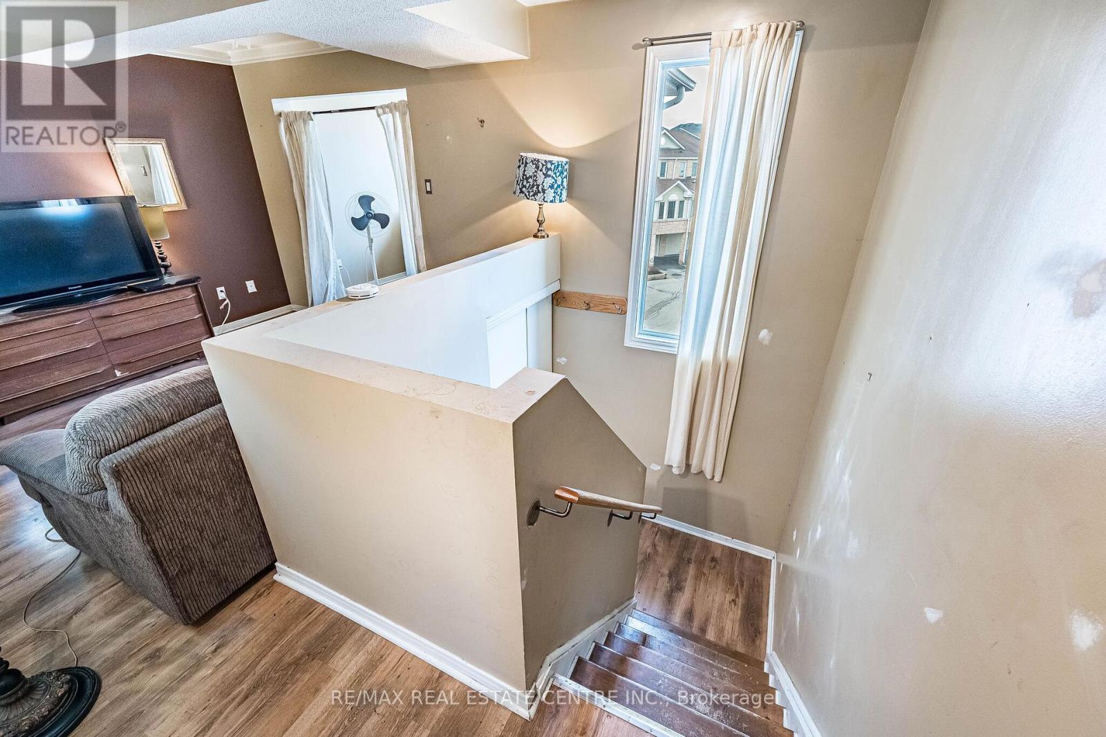 128 - 25a Wylie Circle, Halton Hills (Georgetown), Ontario  L7G 5M1 - Photo 3 - W13000892