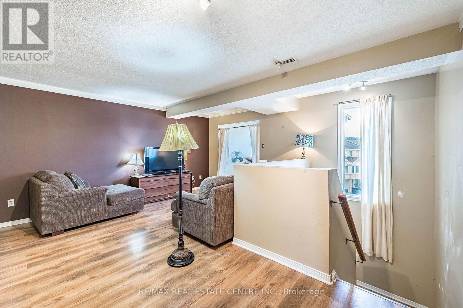 128 - 25a Wylie Circle, Halton Hills (Georgetown), Ontario  L7G 5M1 - Photo 4 - W13000892