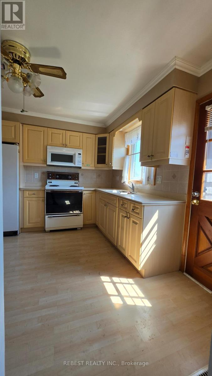 98 Cobblehill Road, Halton Hills (Ac Acton), Ontario  L7J 1P3 - Photo 13 - W13003330