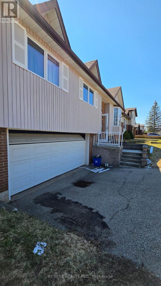 98 Cobblehill Road, Halton Hills (Ac Acton), Ontario  L7J 1P3 - Photo 3 - W13003330