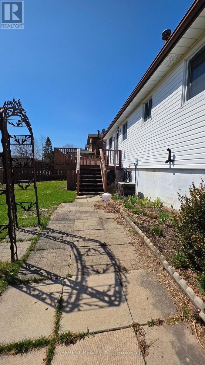 98 Cobblehill Road, Halton Hills (Ac Acton), Ontario  L7J 1P3 - Photo 46 - W13003330