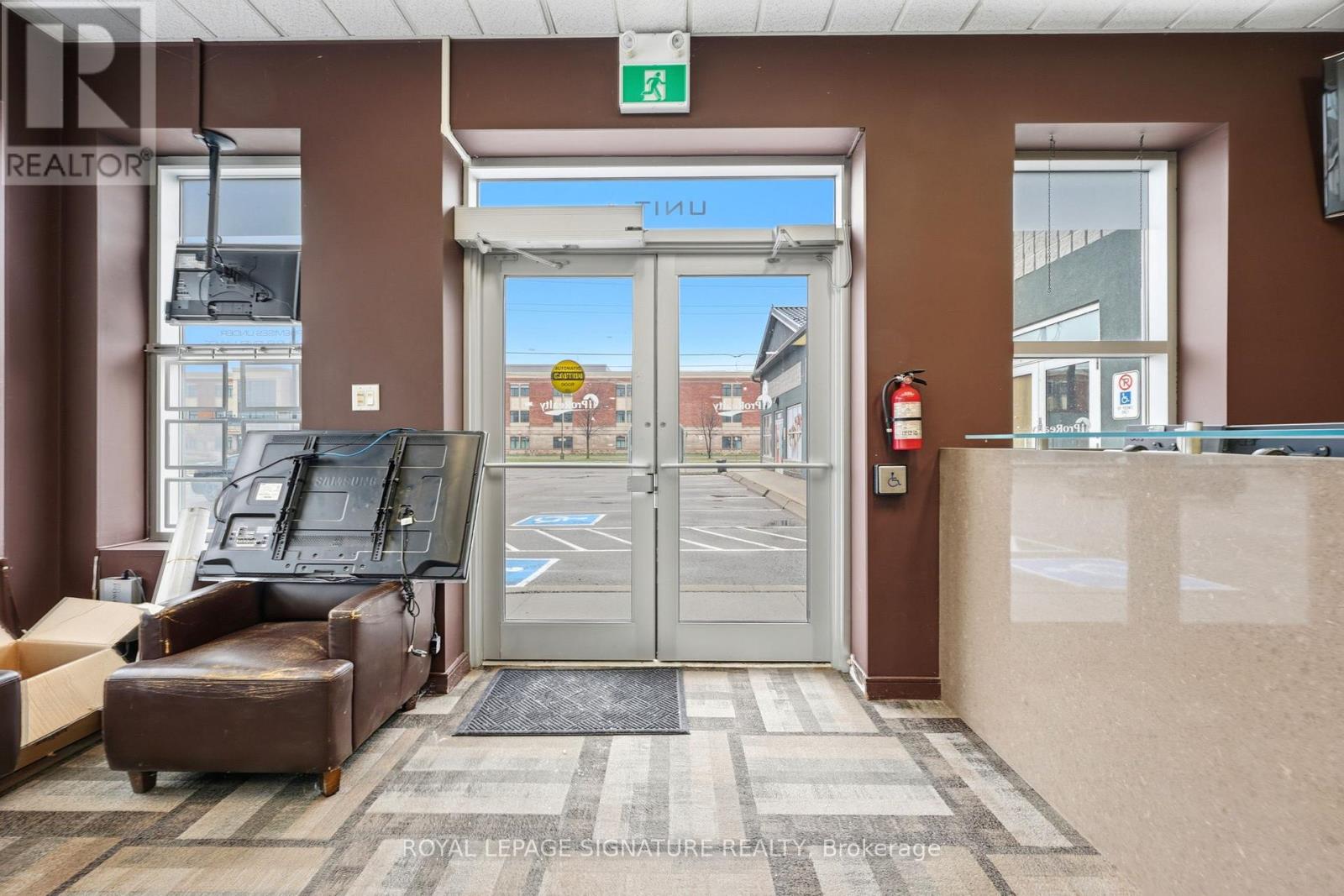 158 Guelph Street, Halton Hills (Georgetown), Ontario  L7G 4A6 - Photo 6 - W13003388