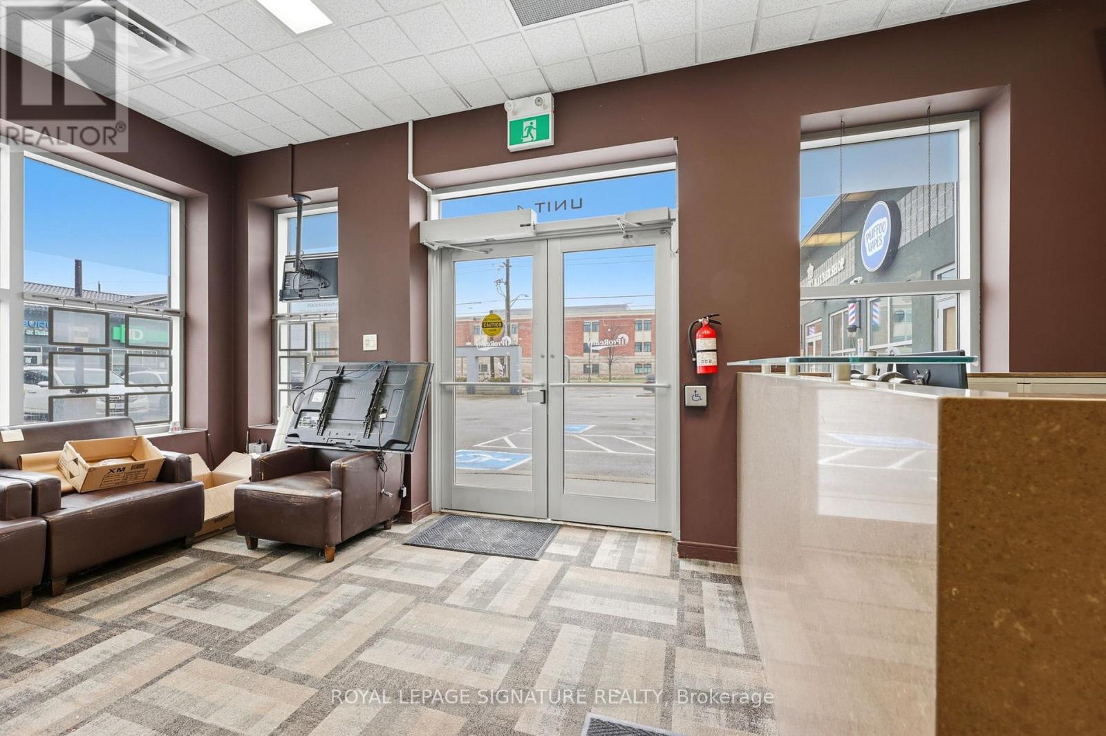 158 Guelph Street, Halton Hills (Georgetown), Ontario  L7G 4A6 - Photo 5 - W13003392