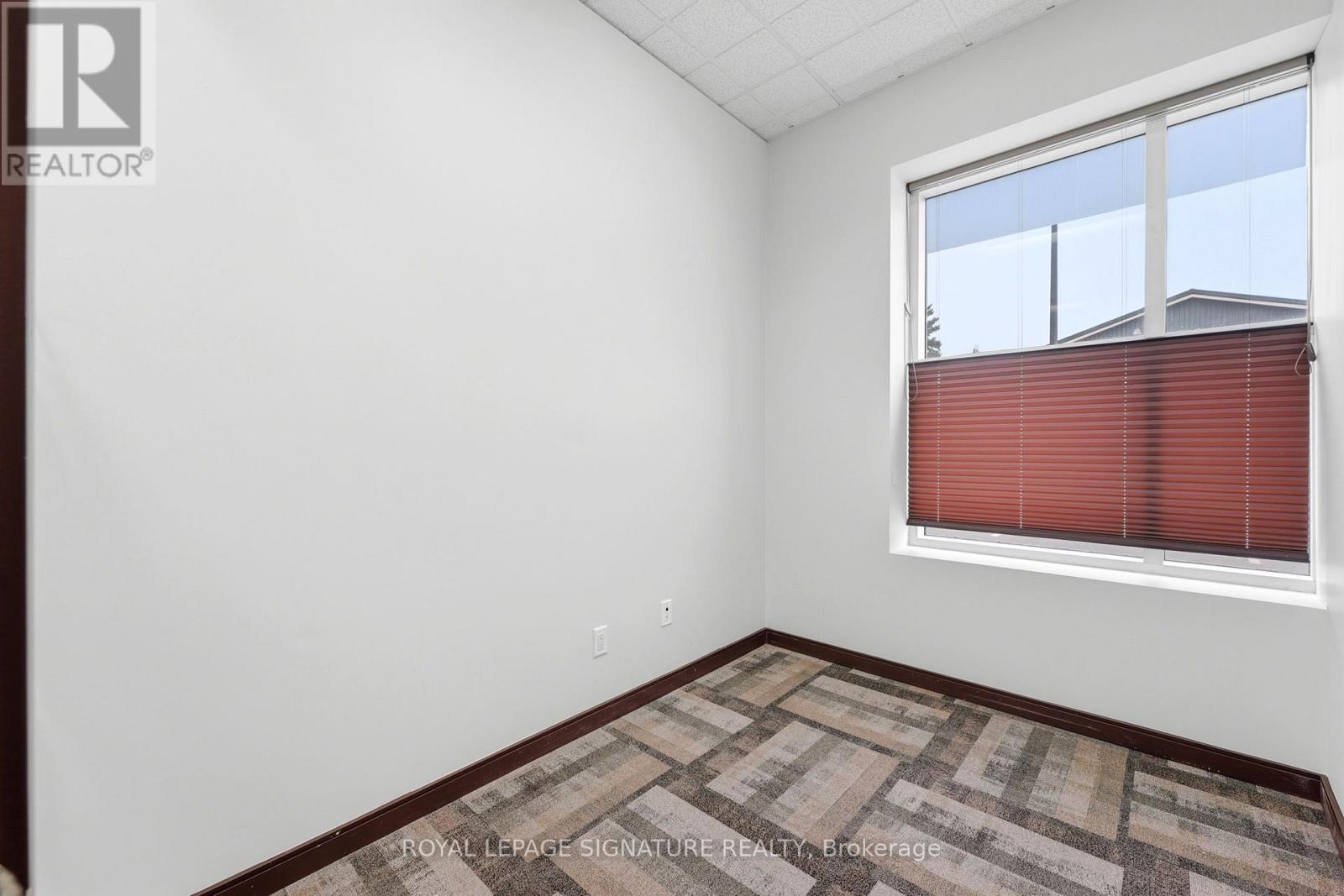 158 Guelph Street, Halton Hills (Georgetown), Ontario  L7G 4A6 - Photo 12 - W13003396