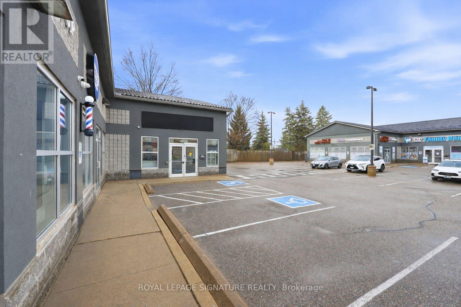 158 Guelph Street, Halton Hills (Georgetown), Ontario  L7G 4A6 - Photo 3 - W13003396