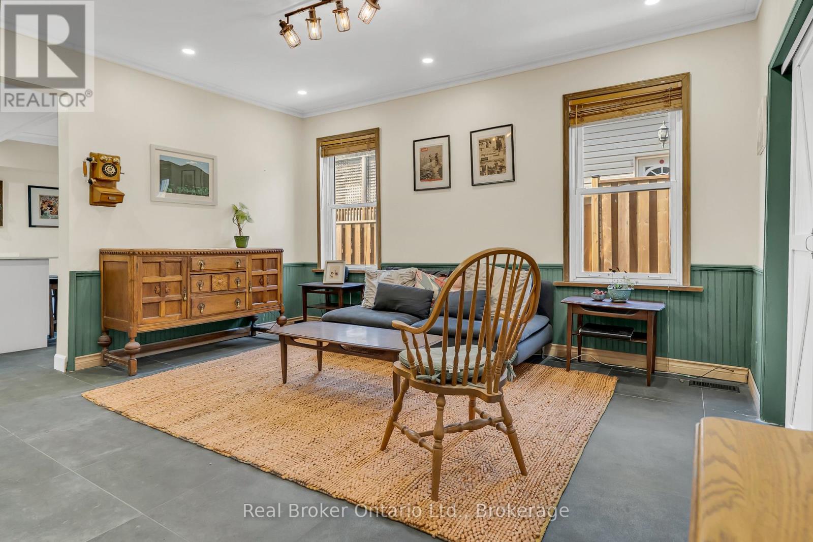 28 Church Street W, Halton Hills (Ac Acton), Ontario  L7J 1K2 - Photo 10 - W13003994