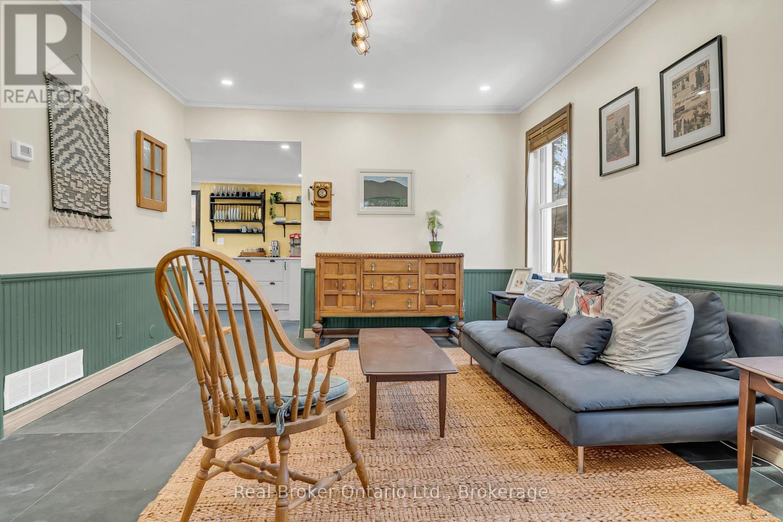 28 Church Street W, Halton Hills (Ac Acton), Ontario  L7J 1K2 - Photo 11 - W13003994