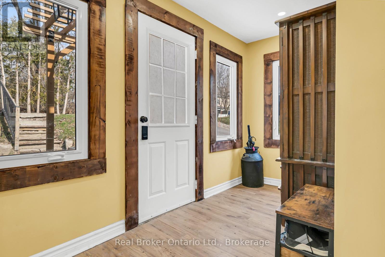 28 Church Street W, Halton Hills (Ac Acton), Ontario  L7J 1K2 - Photo 9 - W13003994