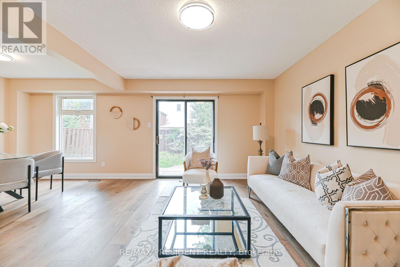 4 Lawnview Court, Brampton (Heart Lake West), Ontario  L7G 1T4 - Photo 18 - W13006678