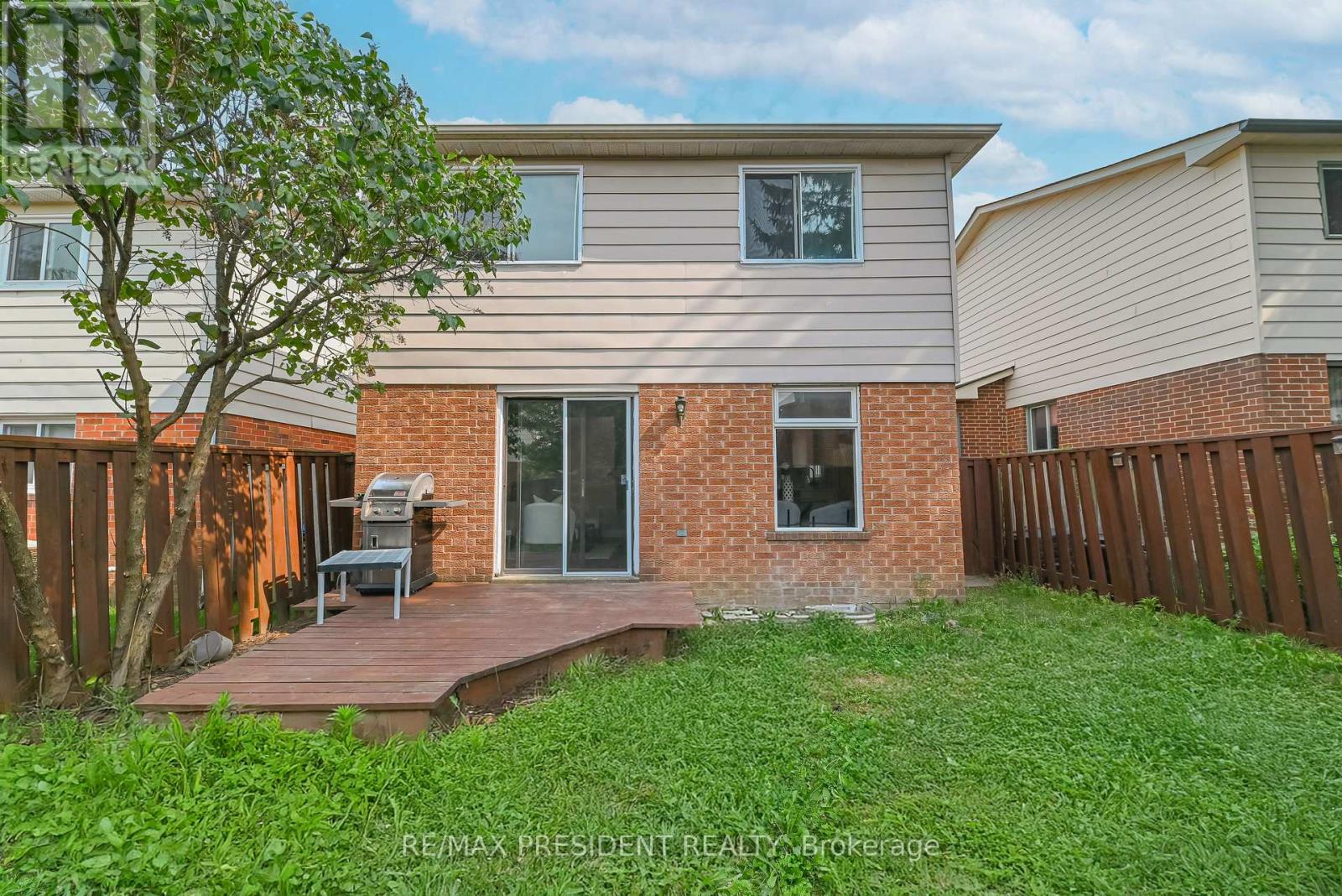 4 Lawnview Court, Brampton (Heart Lake West), Ontario  L7G 1T4 - Photo 46 - W13006678