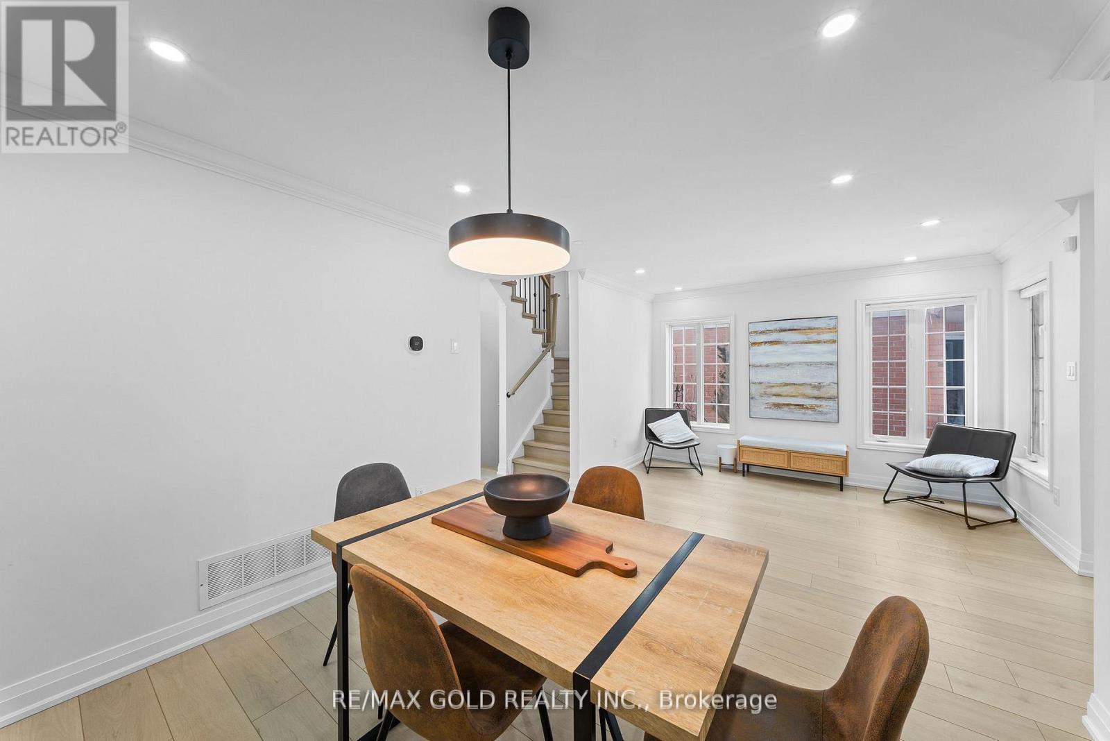 18 Russell Street, Halton Hills (Georgetown), Ontario  L7G 5Y7 - Photo 15 - W13006792