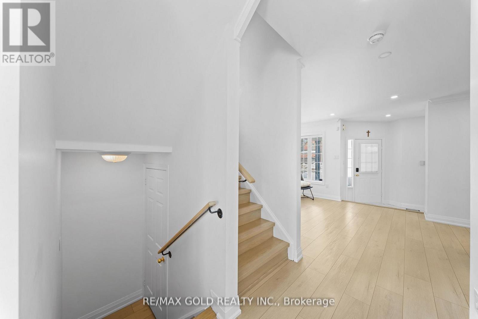 18 Russell Street, Halton Hills (Georgetown), Ontario  L7G 5Y7 - Photo 16 - W13006792