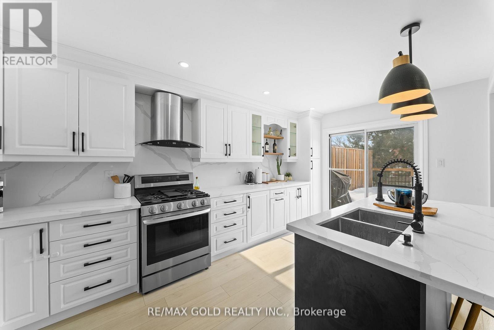 18 Russell Street, Halton Hills (Georgetown), Ontario  L7G 5Y7 - Photo 19 - W13006792