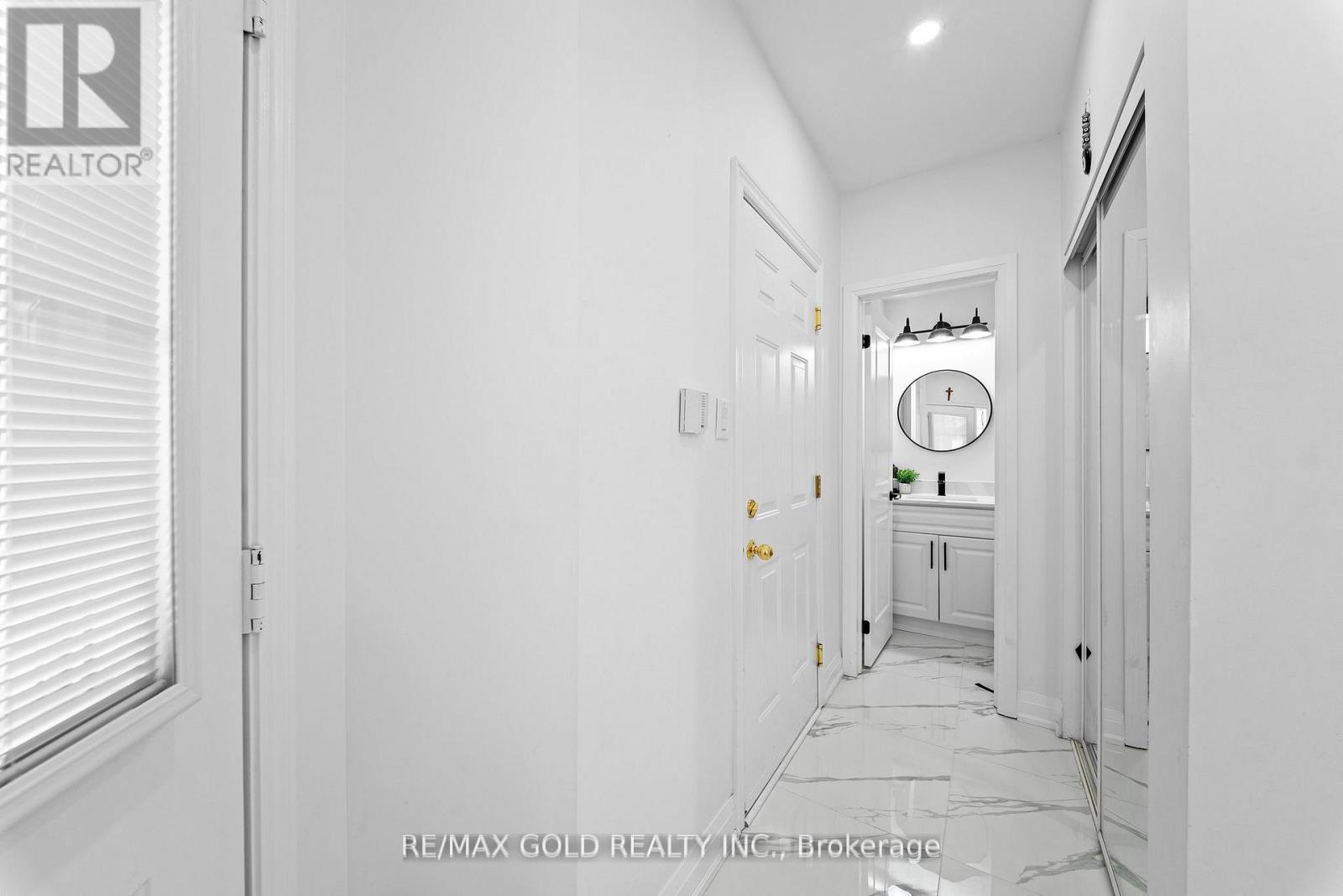 18 Russell Street, Halton Hills (Georgetown), Ontario  L7G 5Y7 - Photo 8 - W13006792