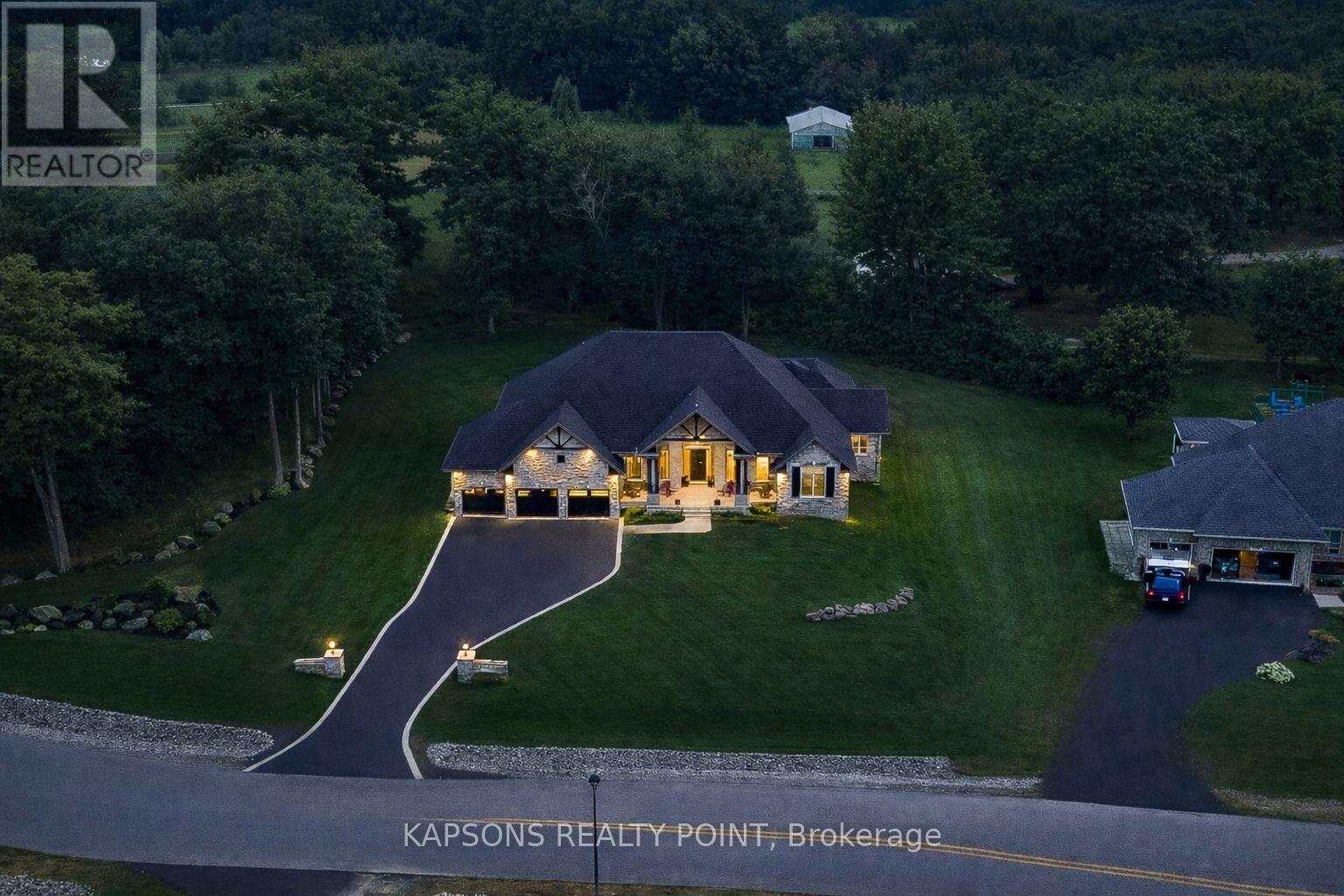 150 Stokes Trail, Milton (Campbellville), Ontario  L0P 1B0 - Photo 3 - W13007004