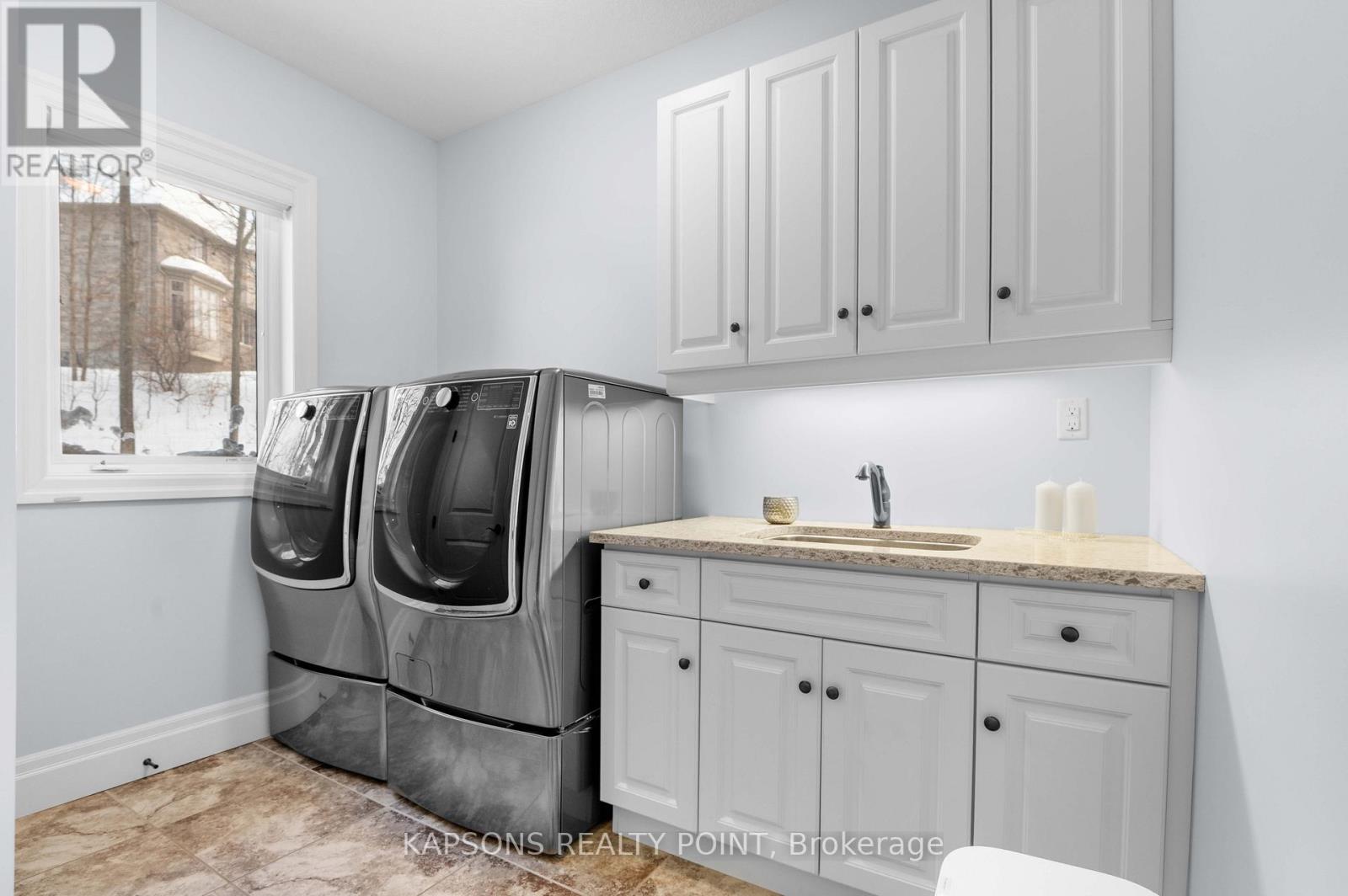 150 Stokes Trail, Milton (Campbellville), Ontario  L0P 1B0 - Photo 33 - W13007004