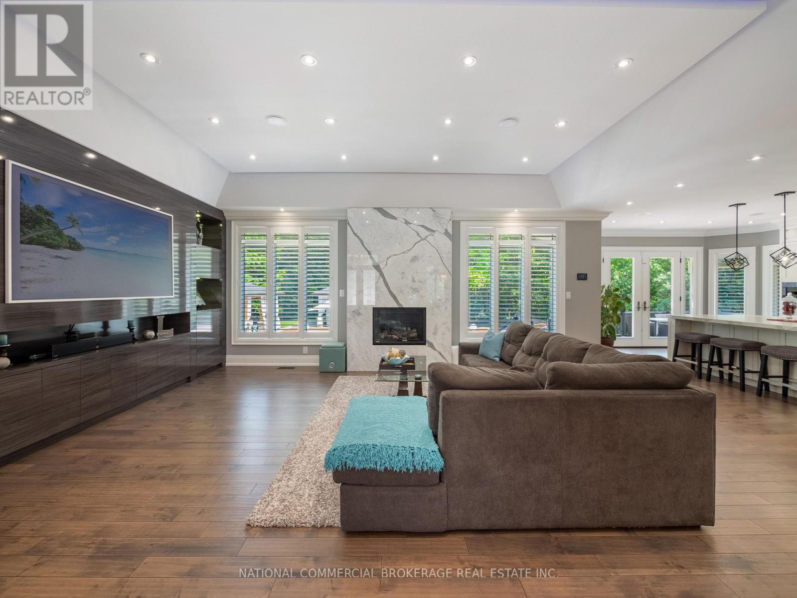 10088 Old Pine Crest Road, Halton Hills (Rural Halton Hills), Ontario  L0P 1K0 - Photo 4 - W13007100