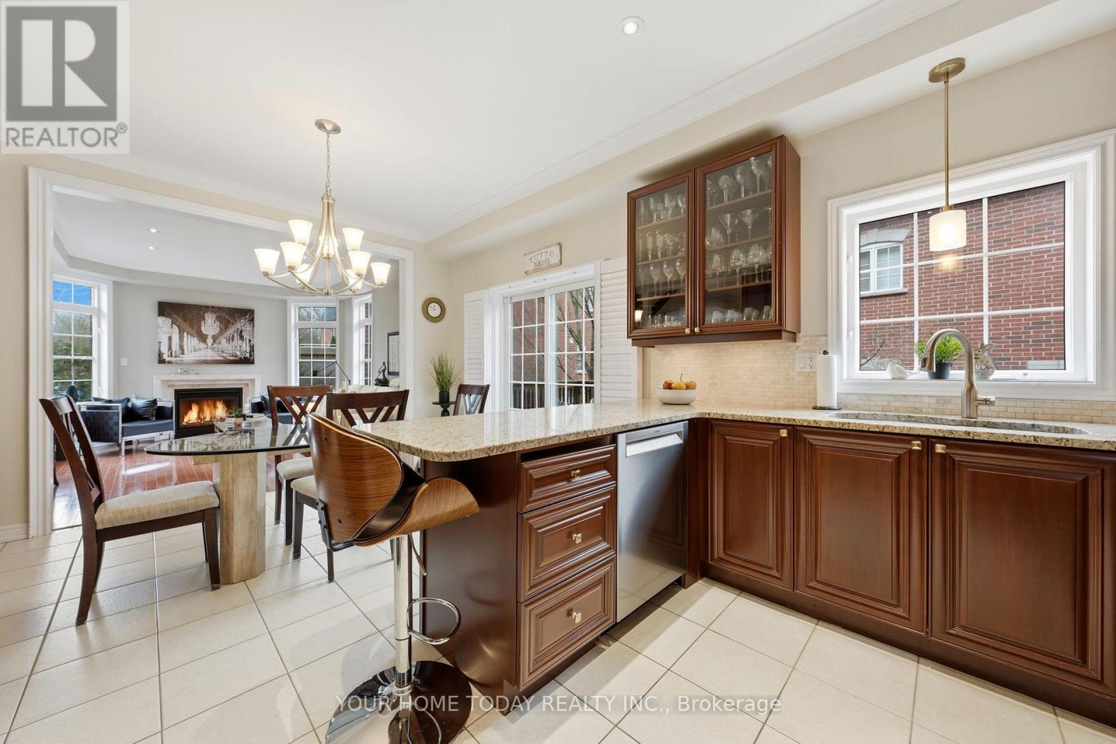 24 Wesleyan Street, Halton Hills (Georgetown), Ontario  L7G 2E1 - Photo 10 - W13007770