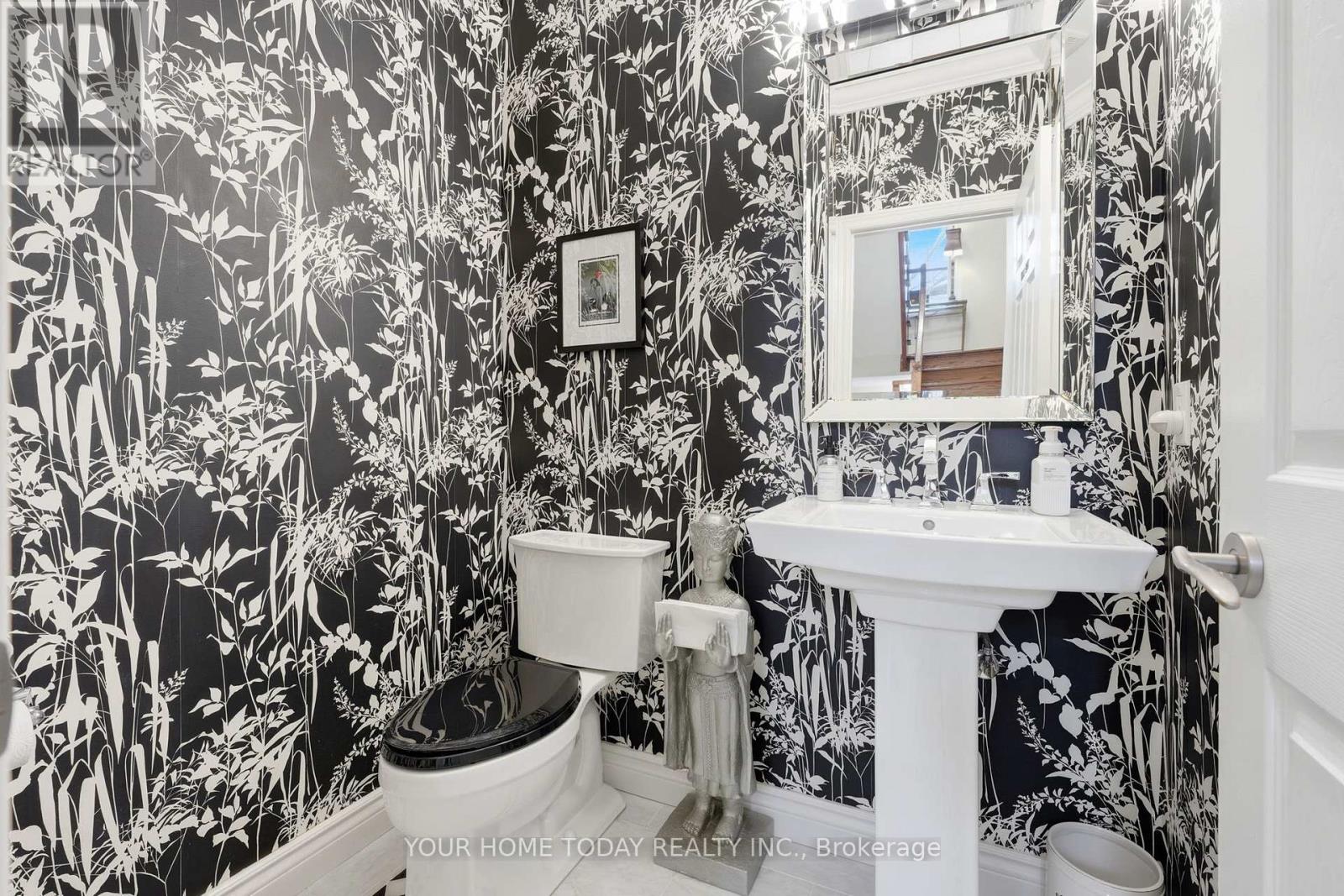 24 Wesleyan Street, Halton Hills (Georgetown), Ontario  L7G 2E1 - Photo 16 - W13007770