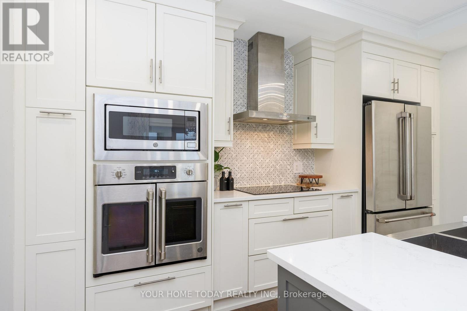 15 Queen Street, Halton Hills (Georgetown), Ontario  L7G 2E3 - Photo 13 - W13008256