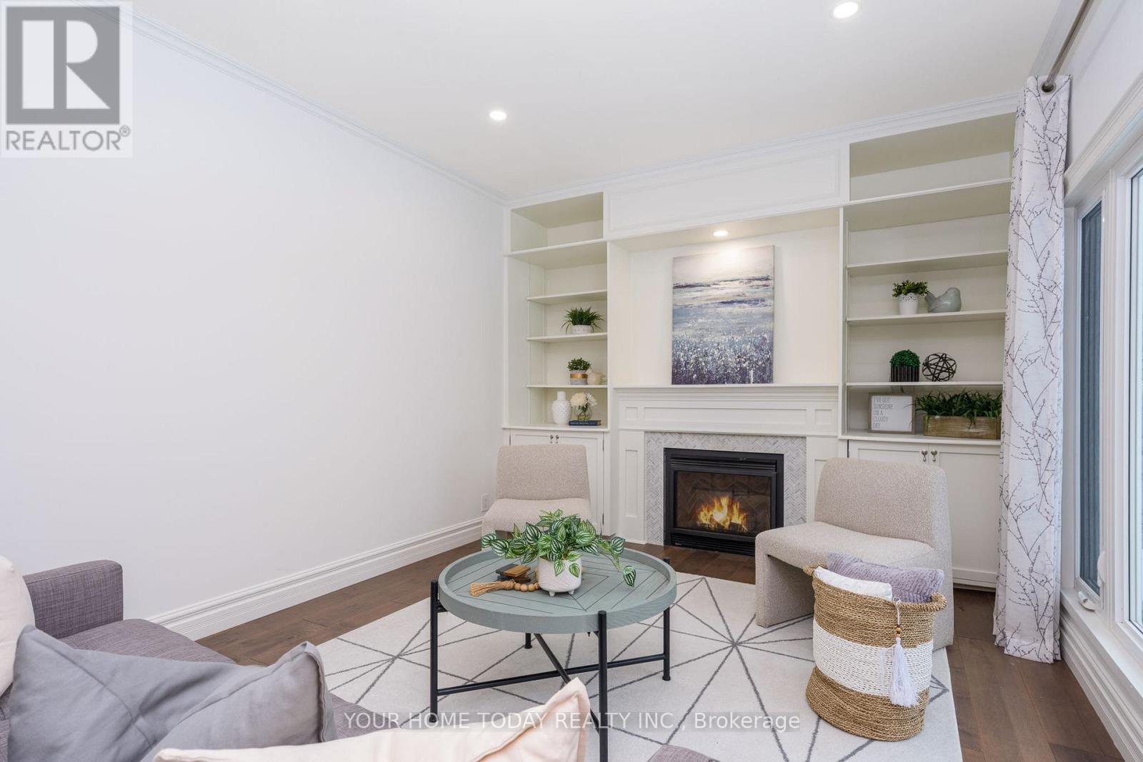 15 Queen Street, Halton Hills (Georgetown), Ontario  L7G 2E3 - Photo 18 - W13008256