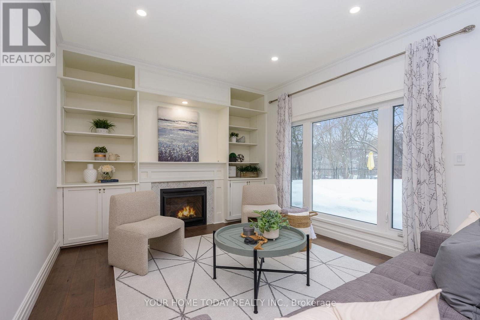 15 Queen Street, Halton Hills (Georgetown), Ontario  L7G 2E3 - Photo 19 - W13008256