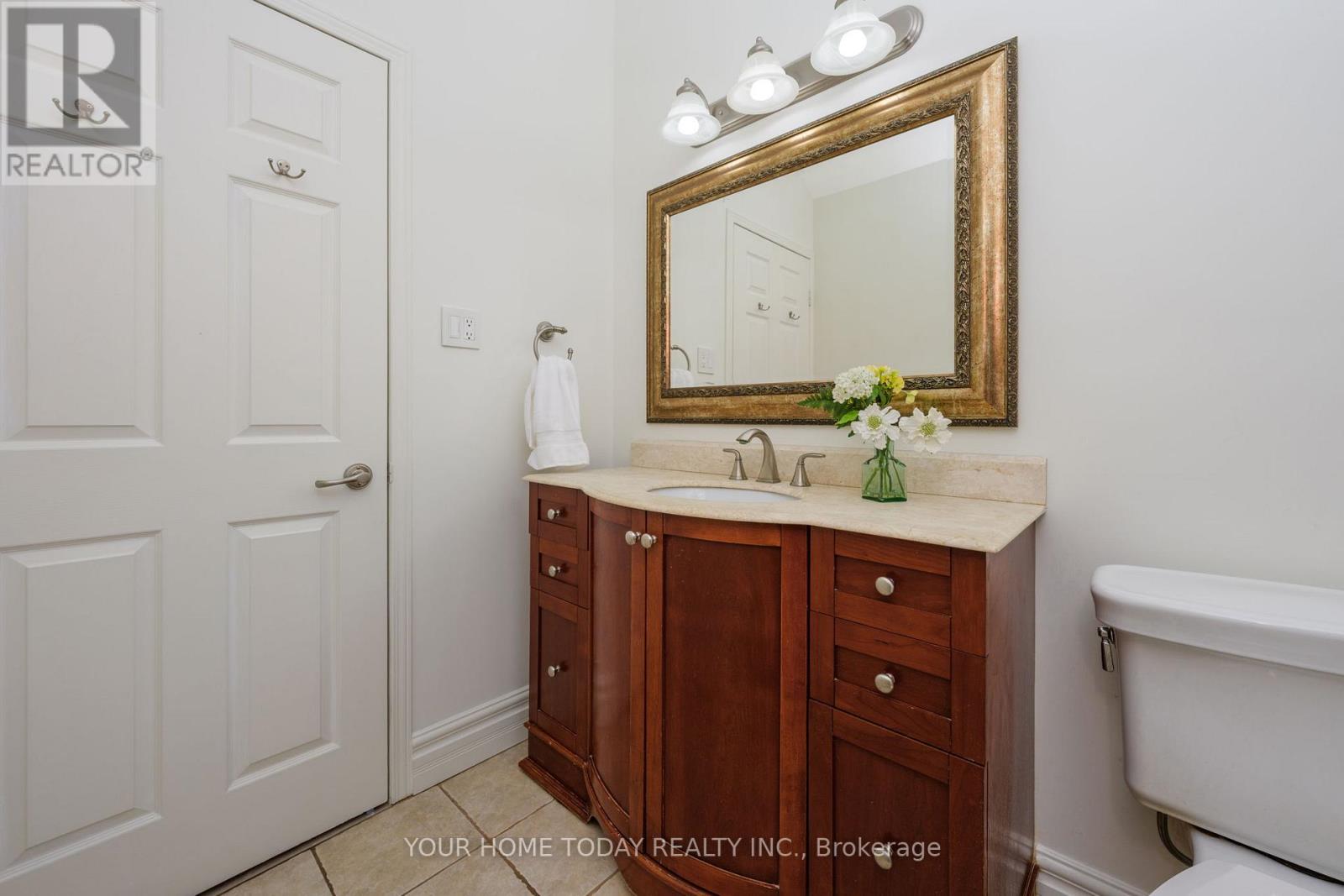 15 Queen Street, Halton Hills (Georgetown), Ontario  L7G 2E3 - Photo 26 - W13008256